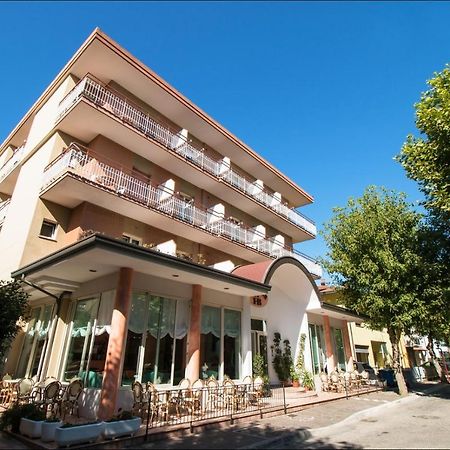 Hotel Belfiore Misano Adriatico Eksteriør bilde