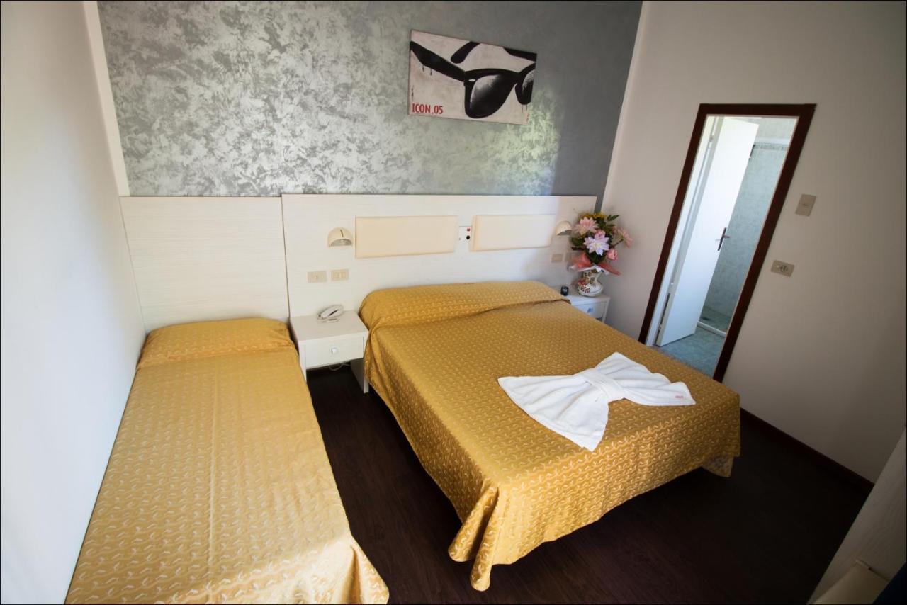 Hotel Belfiore Misano Adriatico Eksteriør bilde