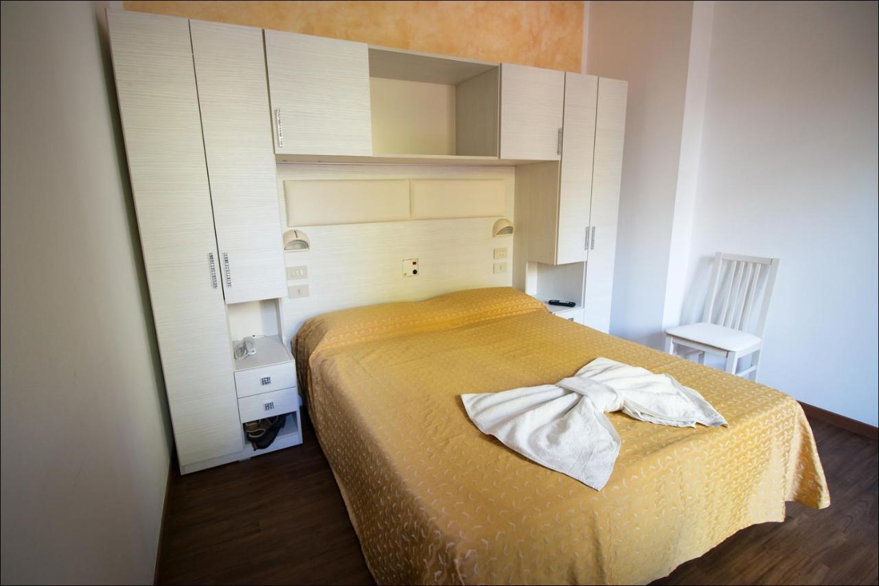 Hotel Belfiore Misano Adriatico Eksteriør bilde
